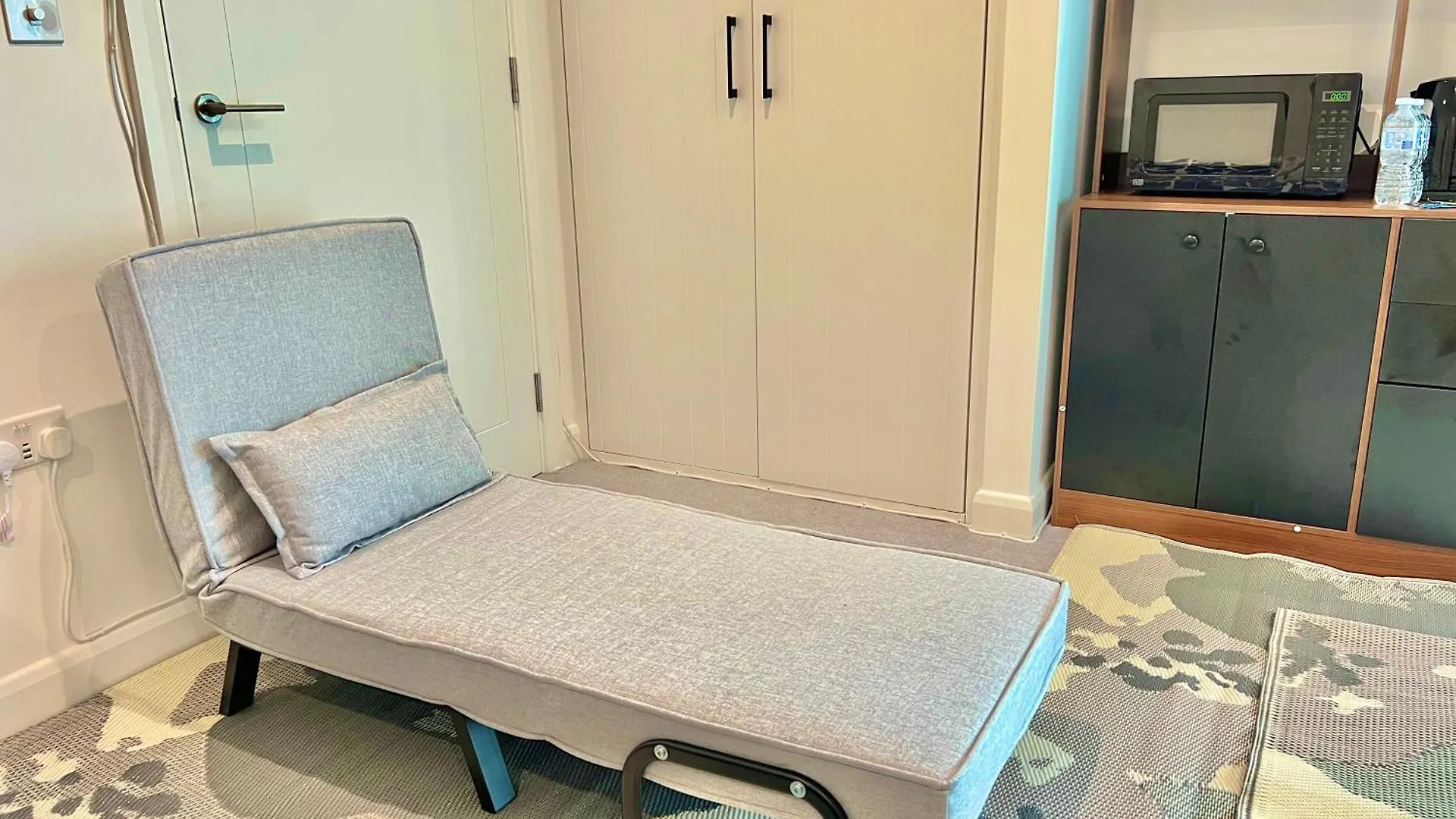 Lux King Studio Penthouse W Private Entrance ロンドン 0*,  イギリス